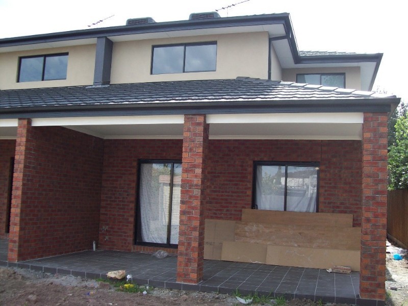 1 & 2/247 Wood Street, Preston VIC 3072