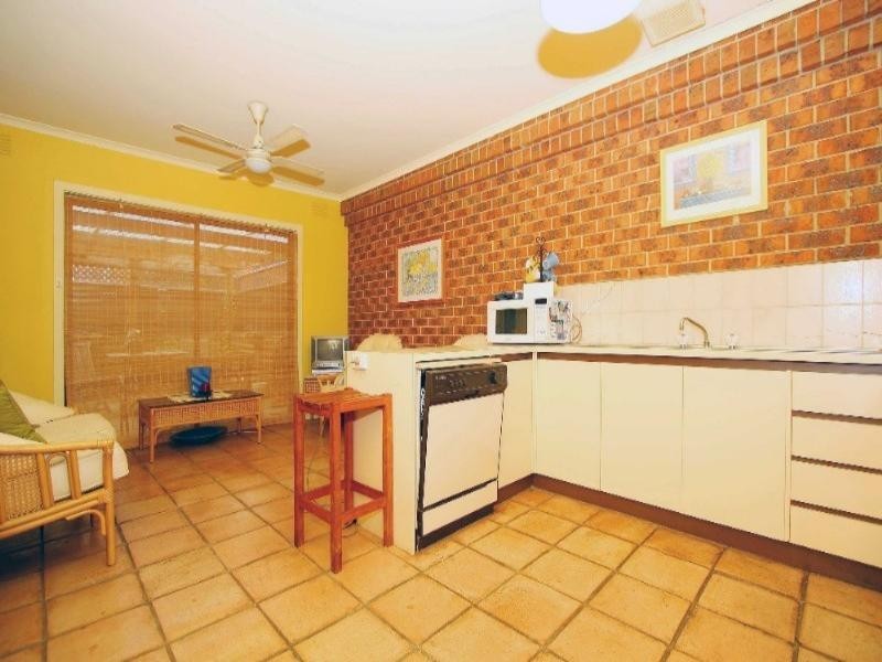 8/18-20 McLeans Road, Bundoora VIC 3083