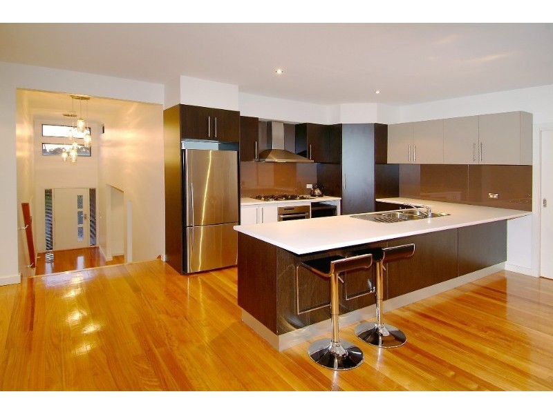 3 Wingspan Avenue, South Morang VIC 3752