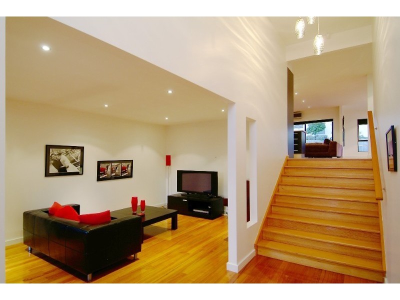 3 Wingspan Avenue, South Morang VIC 3752