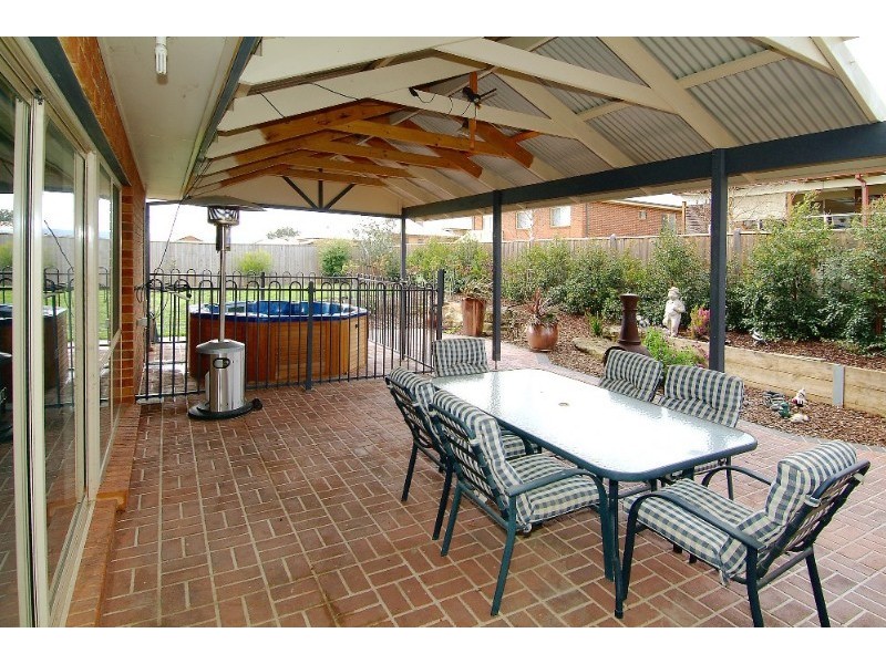 13 Sugarloaf Rise, Doreen VIC 3754