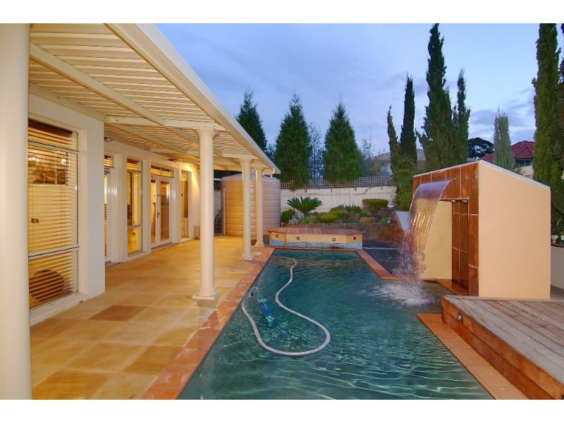 27 Montana Way, Mill Park VIC 3082