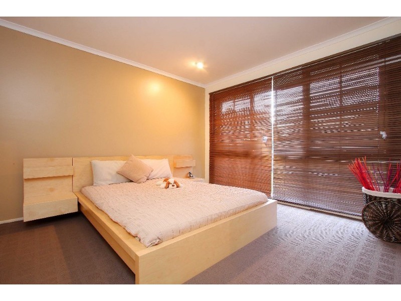 23 Jacaranda Drive, Mill Park VIC 3082
