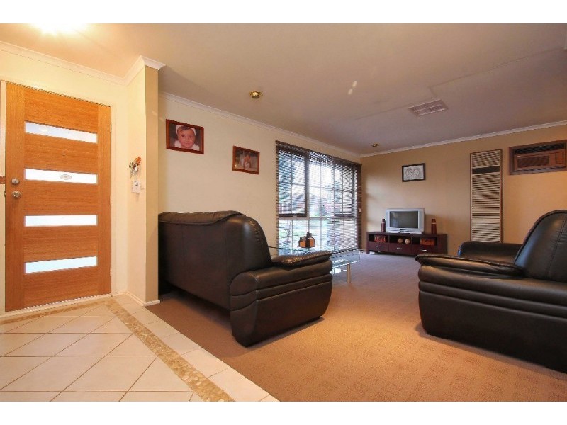 23 Jacaranda Drive, Mill Park VIC 3082