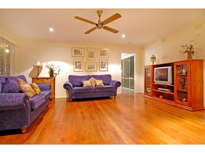 8 Bawden Close, Watsonia North VIC 3087