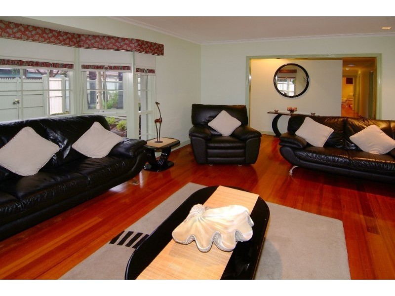 40 Luton Way, Bundoora VIC 3083