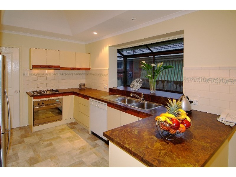 40 Luton Way, Bundoora VIC 3083