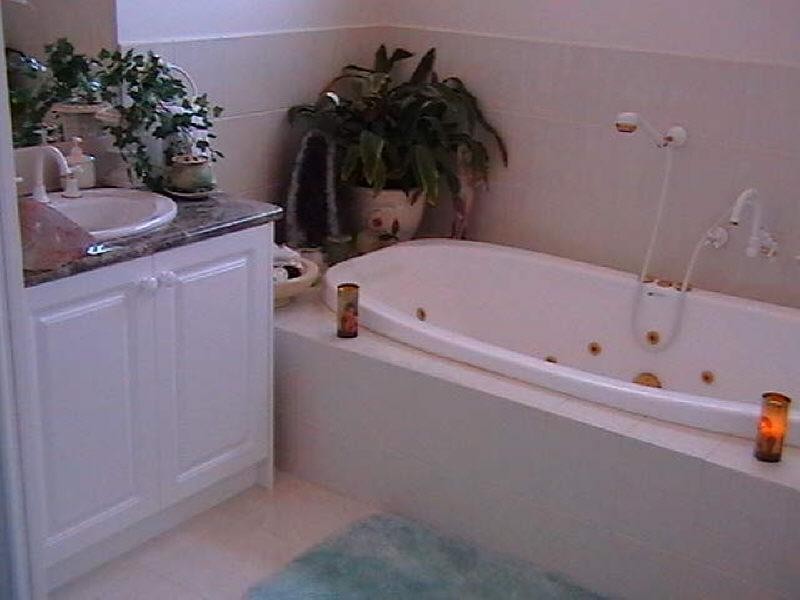 2 Domain Terrace, South Morang VIC 3752