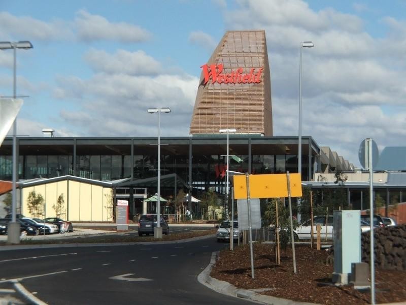 18 Bloomfield Drive, South Morang VIC 3752