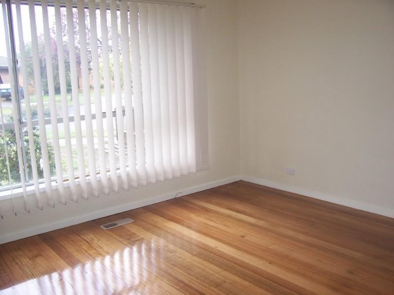 8 Fenwick Court, Bundoora VIC 3083