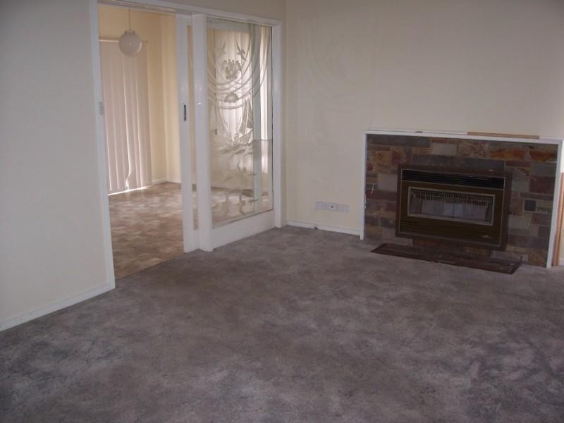 8 Fenwick Court, Bundoora VIC 3083