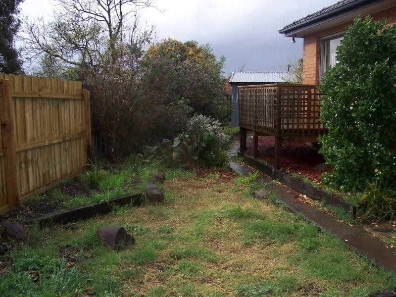 8 Fenwick Court, Bundoora VIC 3083