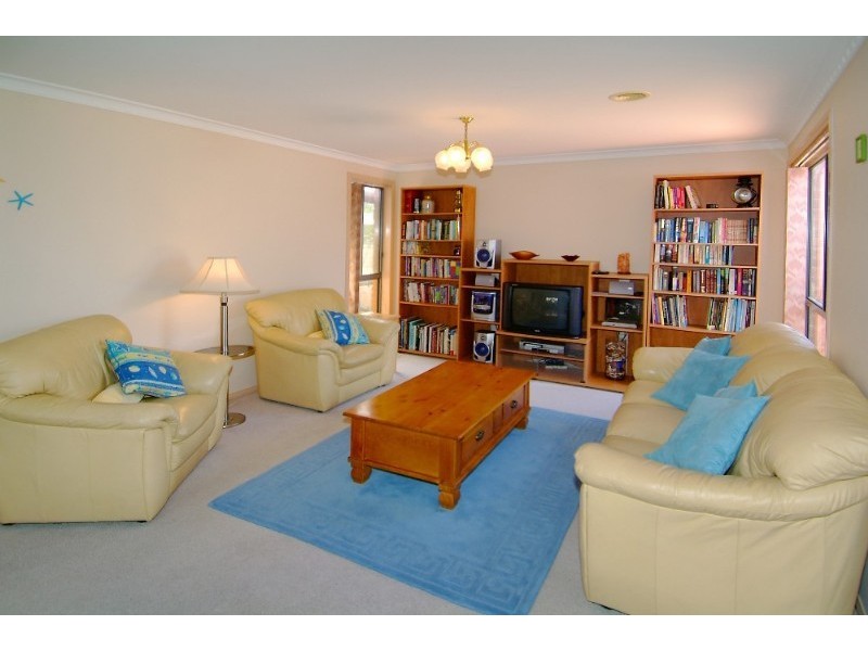 7 Moonstone Walk, Bundoora VIC 3083