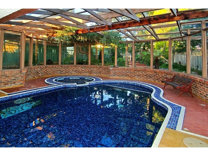 6 Friend Court, Mill Park VIC 3082
