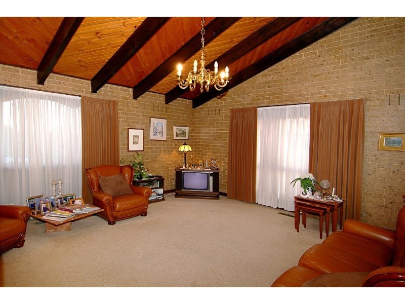 6 Friend Court, Mill Park VIC 3082