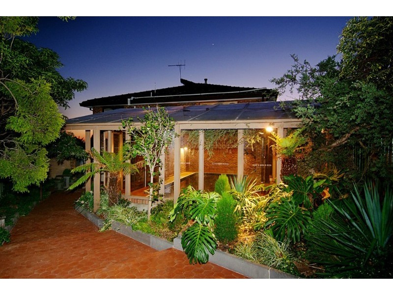 6 Friend Court, Mill Park VIC 3082