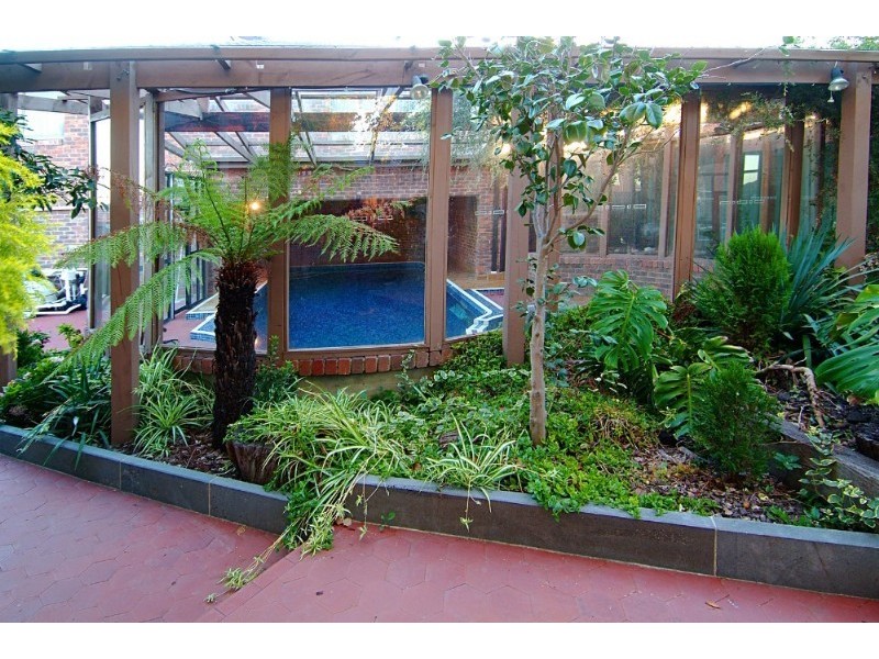 6 Friend Court, Mill Park VIC 3082