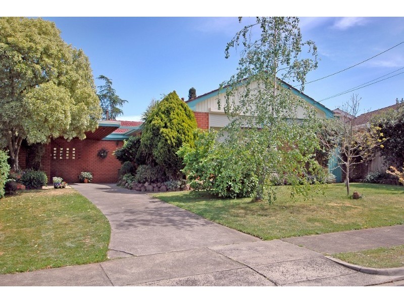11 Loyola Court, Watsonia VIC 3087