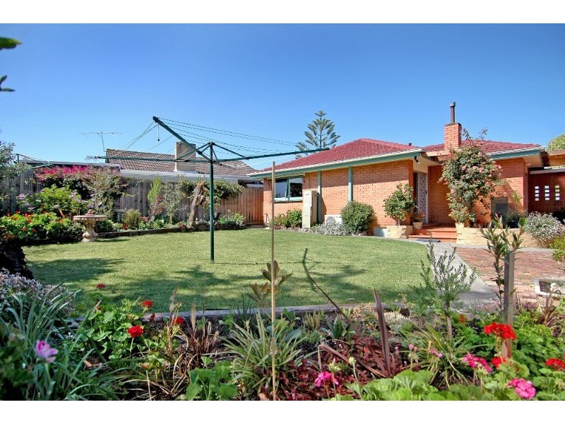 11 Loyola Court, Watsonia VIC 3087