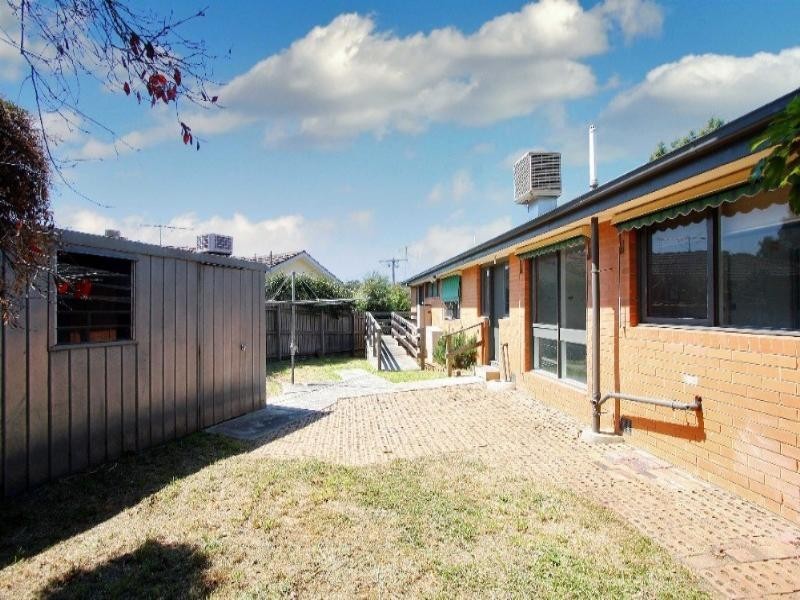 5 Damien Court, Watsonia North VIC 3087