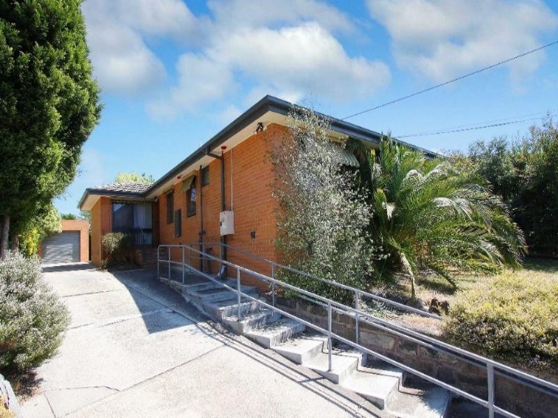 5 Damien Court, Watsonia North VIC 3087