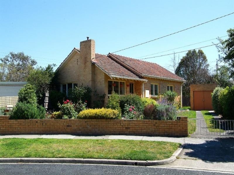 3 Crellin Crescent, Watsonia VIC 3087