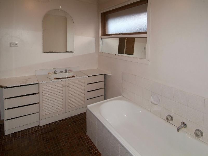 35 Milton Parade, Bundoora VIC 3083