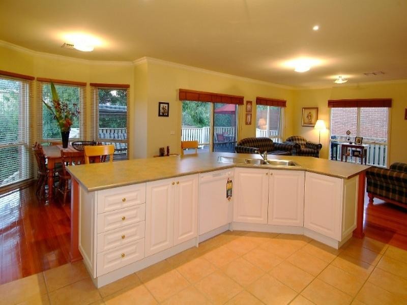 38 Snake Gully Drive, Bundoora VIC 3083