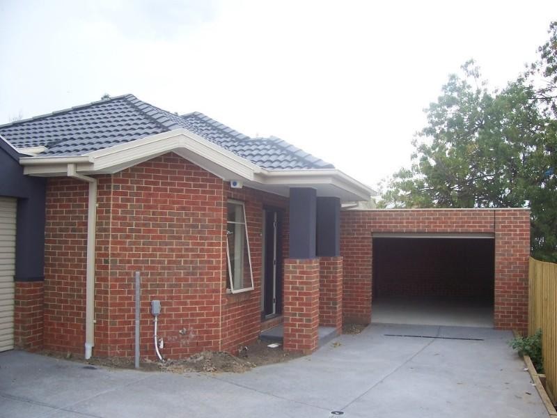 4/2 Faye Street, Reservoir VIC 3073