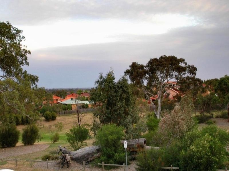 10 Viewbank Place, Mill Park VIC 3082