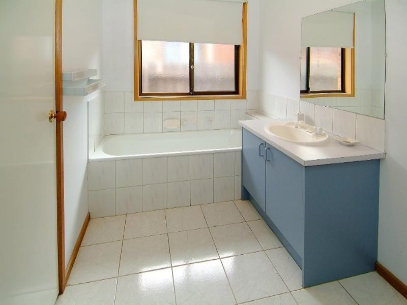 17 Romano Avenue, Mill Park VIC 3082