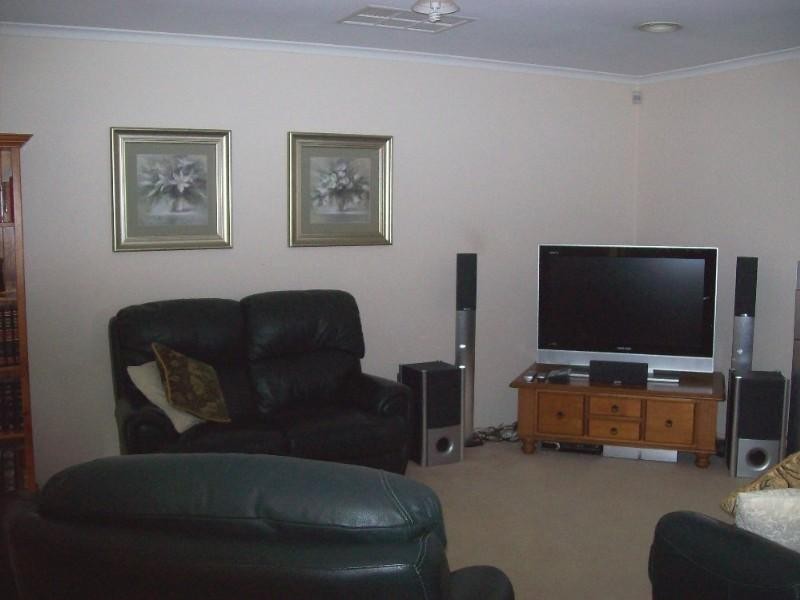 12 Cecil Court, South Morang VIC 3752
