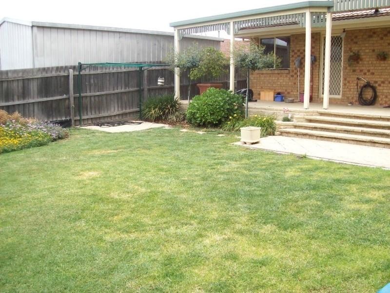 12 Cecil Court, South Morang VIC 3752