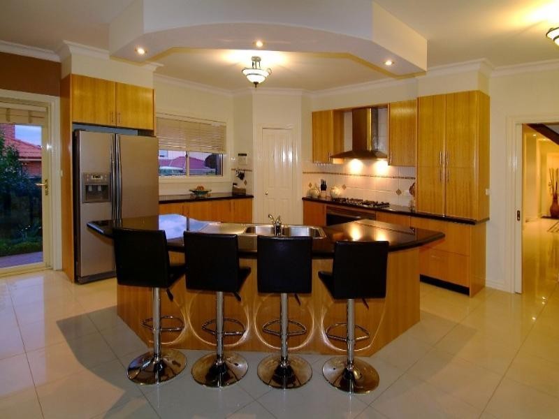 4 Ward Drive, Mill Park VIC 3082