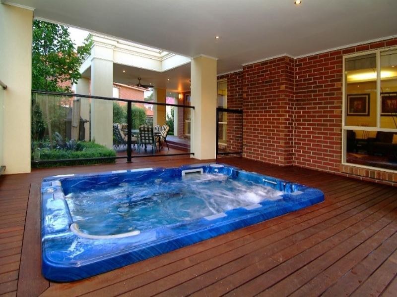 4 Ward Drive, Mill Park VIC 3082