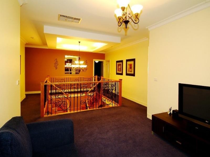 4 Ward Drive, Mill Park VIC 3082