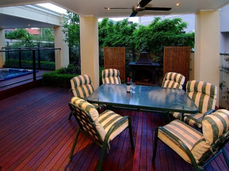 4 Ward Drive, Mill Park VIC 3082