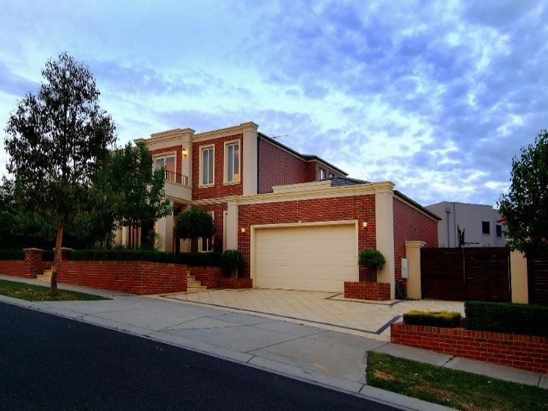 4 Ward Drive, Mill Park VIC 3082