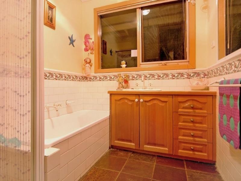 53 Reichelt Avenue, Montmorency VIC 3094