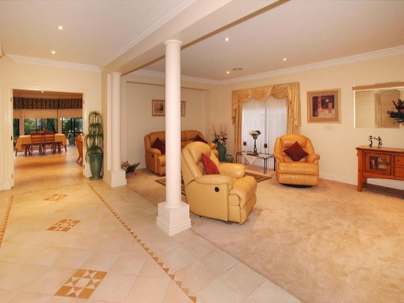 12 Bottlebrush Drive, Mill Park VIC 3082