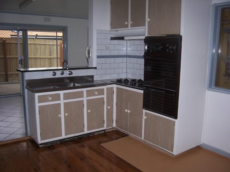 8 McIvor Street, Reservoir VIC 3073