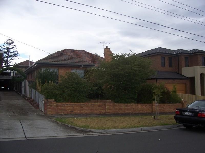 8 McIvor Street, Reservoir VIC 3073