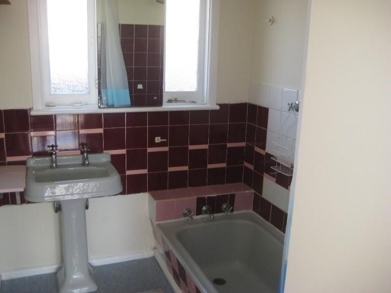 20 Lowell Avenue, Kingsbury VIC 3083