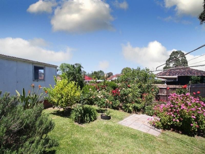 13 Keats Avenue, Kingsbury VIC 3083