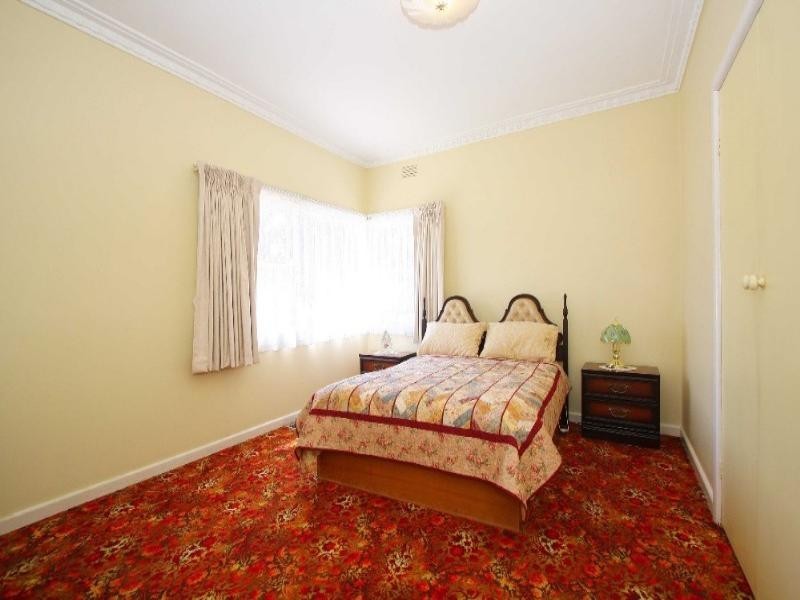 13 Keats Avenue, Kingsbury VIC 3083