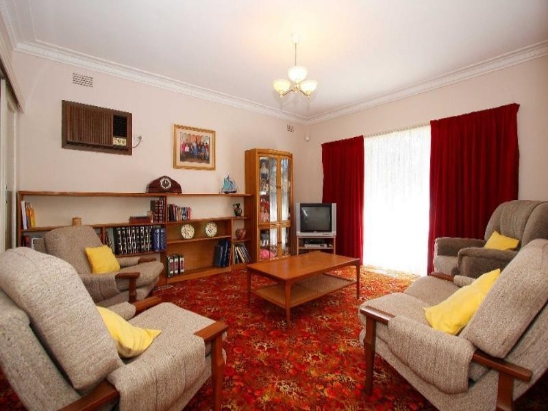 13 Keats Avenue, Kingsbury VIC 3083