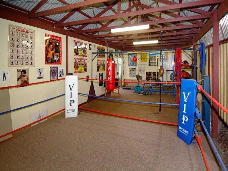 84 Stockdale Way, Mill Park VIC 3082