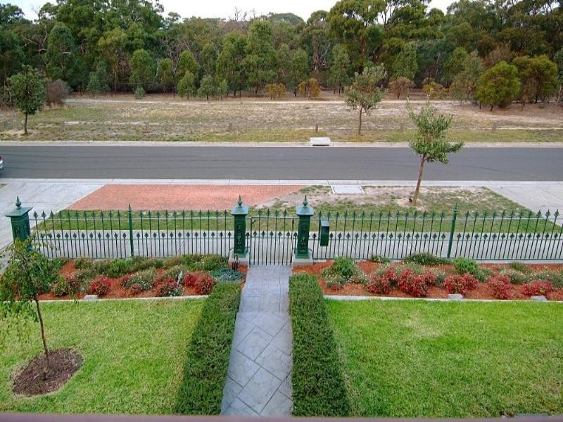 84 Stockdale Way, Mill Park VIC 3082