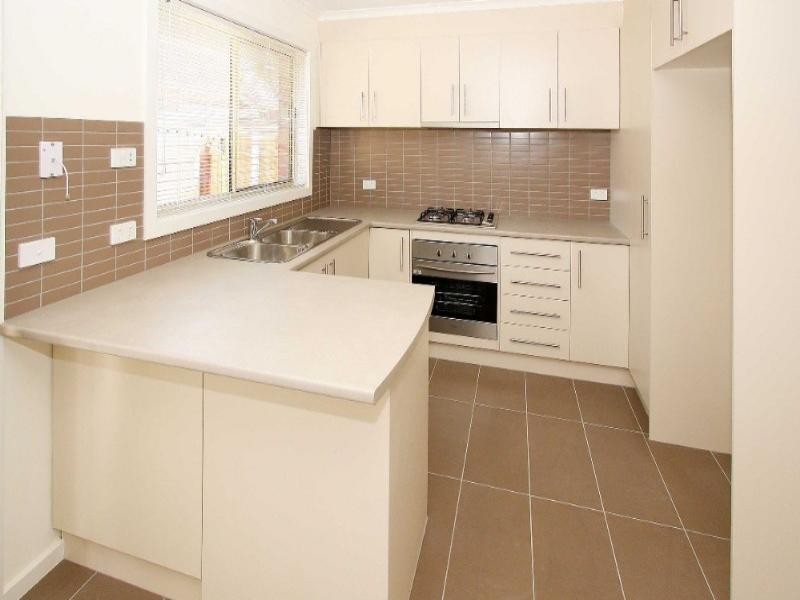 2/11 Bent Street, Bundoora VIC 3083