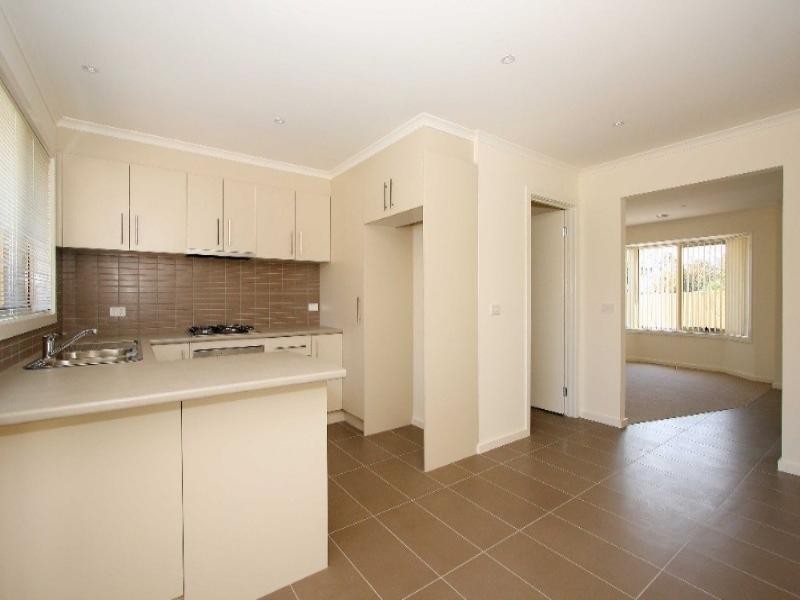 2/11 Bent Street, Bundoora VIC 3083